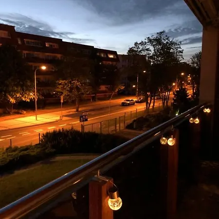 Modern , 500 Metres From The Beach , Late Check -out *