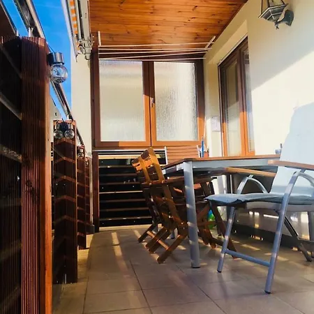 Modern , 500 Metres From The Beach , Late Check -out Appartamento